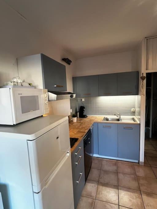 Holiday home Sur Mer, Maison Dans Proche *